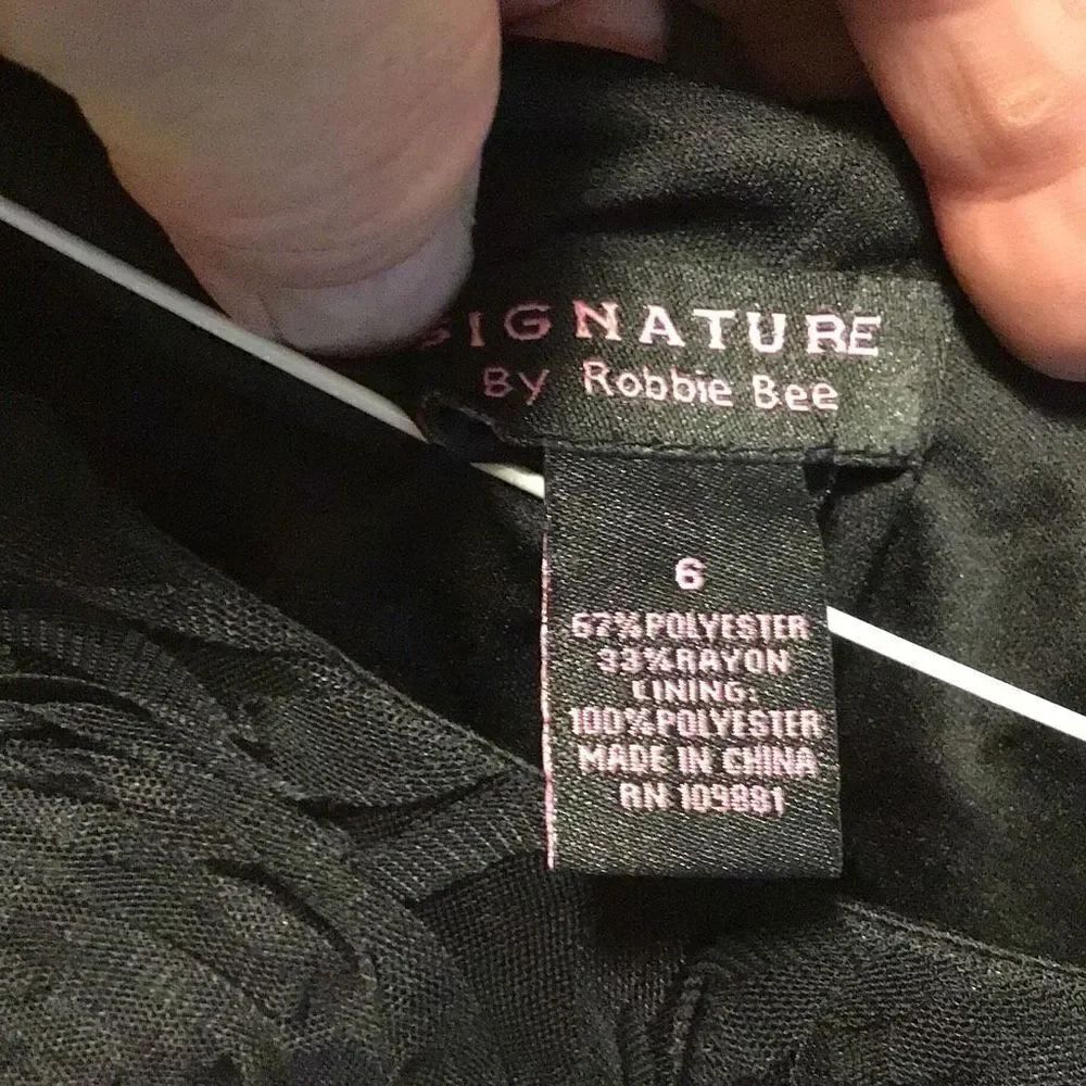 Dress Signature by Robbie bee size 6￼ - Picture 6 of 6